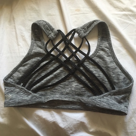 Strappy back sports bra