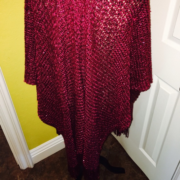 Fuschia Poncho/Shawl with Sequins - Picture 2 of 2