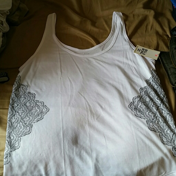 Billabong tank - Picture 2 of 2