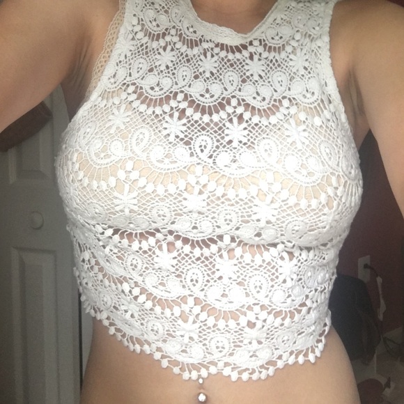 Lace crop top - Picture 2 of 2