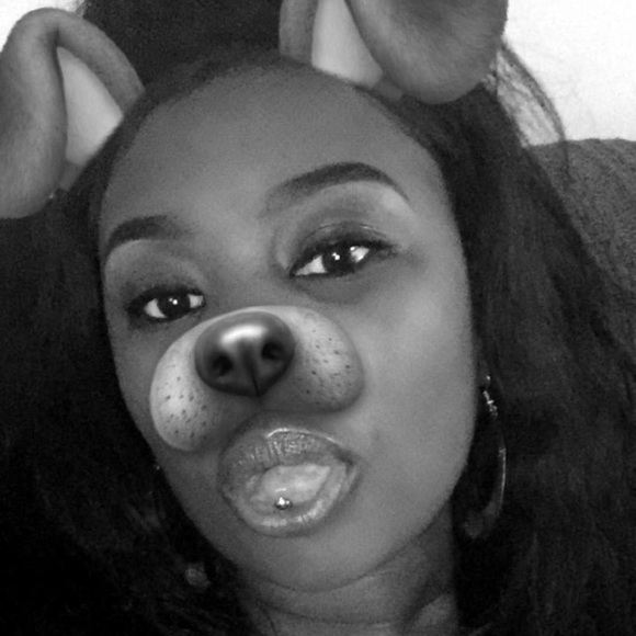 Meet your Posher, Shakeyla - Picture 2 of 4