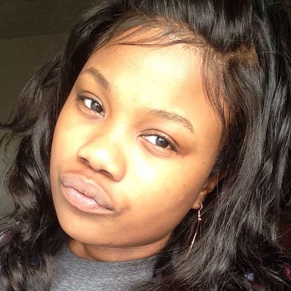 Meet your Posher, Shakeyla - Picture 4 of 4