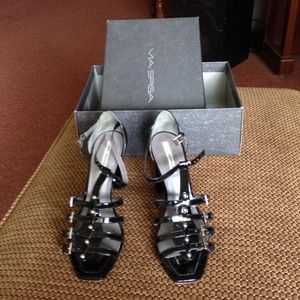 Via Spiga black patent leather sandals