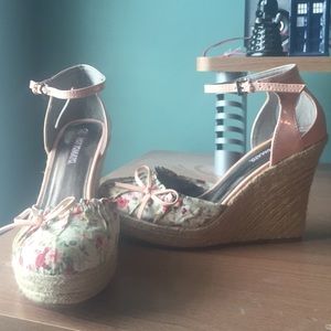 Floral Wedges