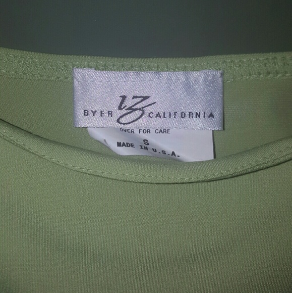 Tops - Picture 2 of 3