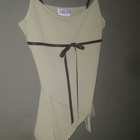 Tops - Picture 3 of 3