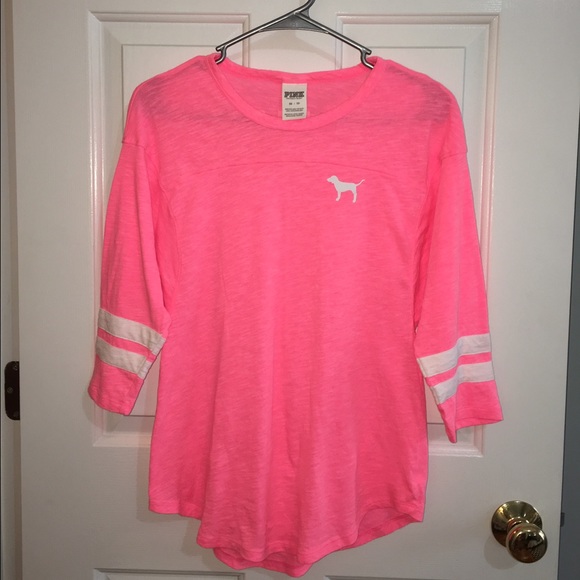 Super cute PINK 3/4 sleeve shirt!