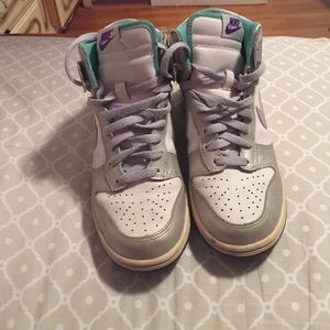 Nike hi top sneakers