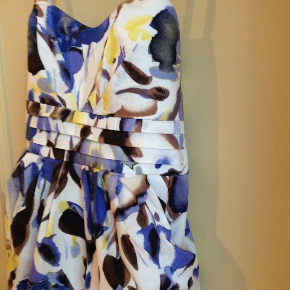 Watercolor Floral Dress - Picture 4 of 4