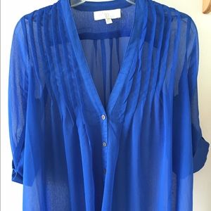 Comfy Cobalt blue sheer 3/4 sleeve top Olive &oak