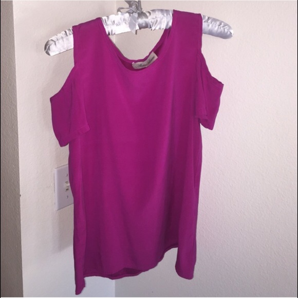Cold shoulder top