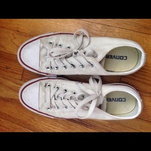 White All Stats Converse