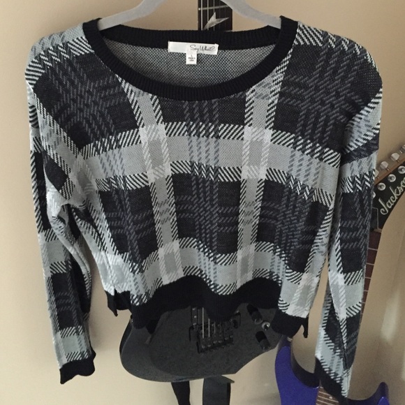 Crop Top. - Picture 1 of 1