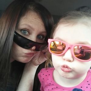 Meet your Posher, Carrie