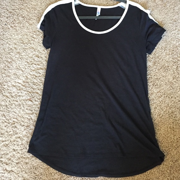 Lularoe Classic Tee