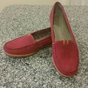 Naturalizer pink boat shoes