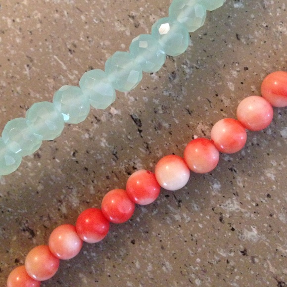 Bundle of TWO bracelets: jade & coral - Picture 1 of 4