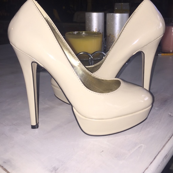 Nude Jennifer Lopez JLo platform heels