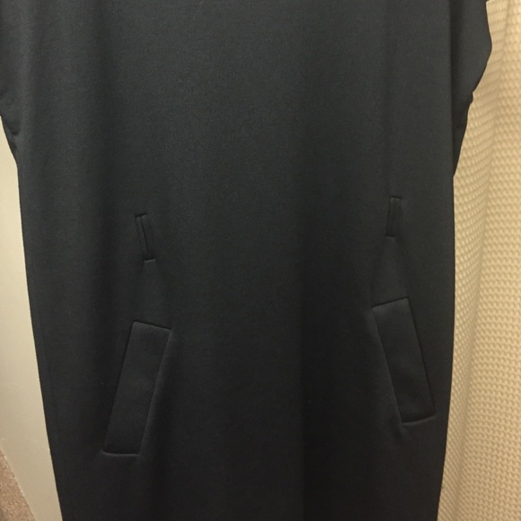 Black shift- lined - Picture 2 of 3