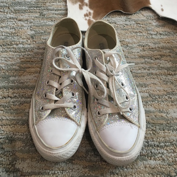 Sparkly converse!!!