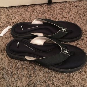 Nike flip flops