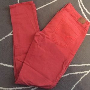 AE size 6 skinny stretch coral jeans