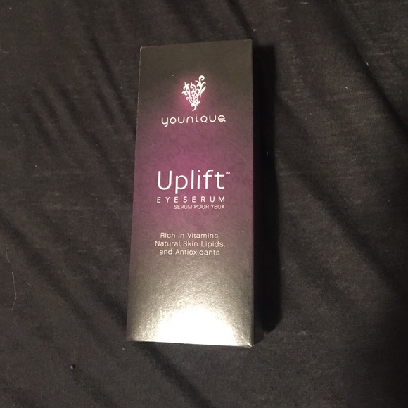 Younique uplift eye serum