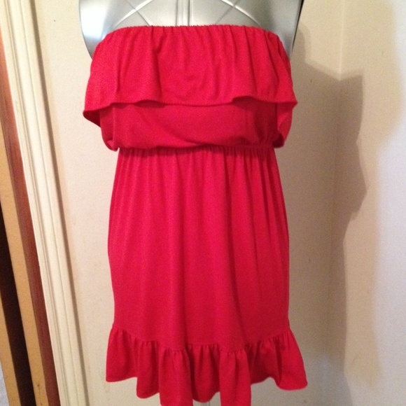 Mix & Co Dresses & Skirts - Red Strapless Sundress