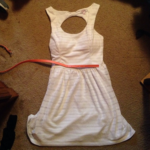 White sundress with removable belt