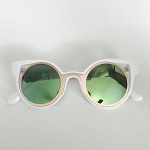 High brow mirrored sunnies