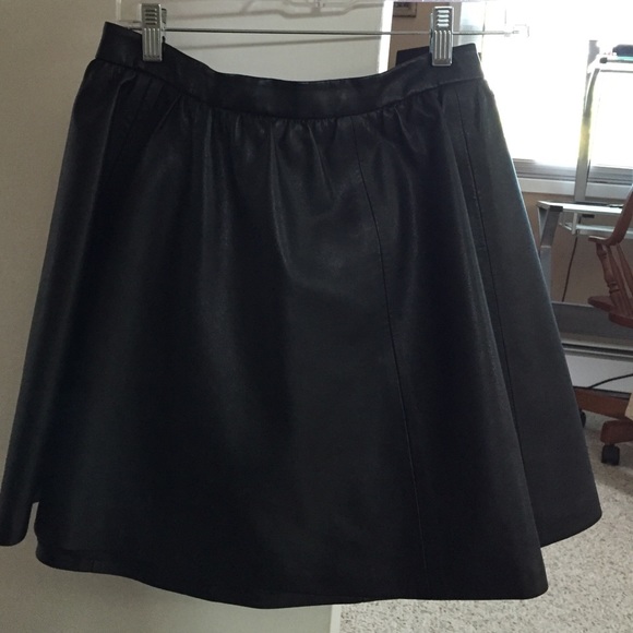 High waisted skirt.