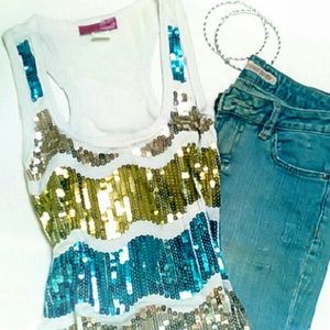 Sequined wave patterned racer back tank