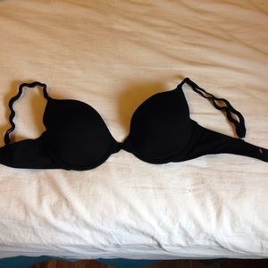 32 B lightly lined bra