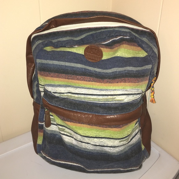 Billabong Handbags - LIKE NEW Billabong Backpack
