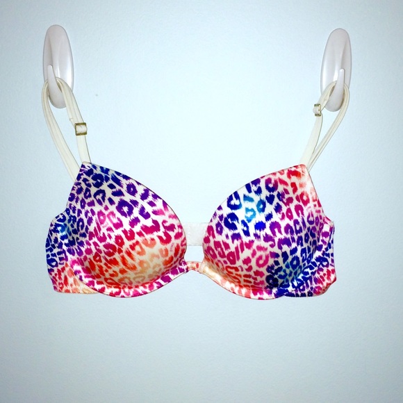 NEW Victoria's Secret Heartbreaker Push-up Bra