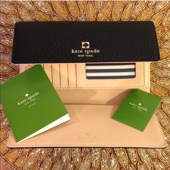 🎯 SOLD 🎯 Kate Spade Wallet - Picture 2 of 4