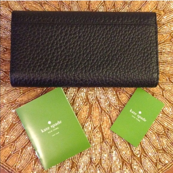 🎯 SOLD 🎯 Kate Spade Wallet - Picture 3 of 4