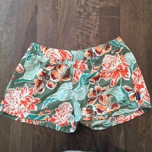 Patagonia Baggie 2.5 inch shorts never worn