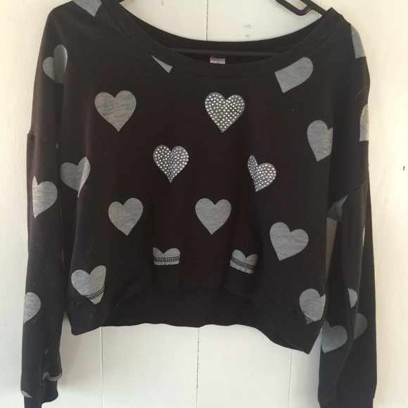 Black and grey crop top