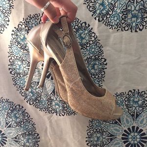 Gold glitter heels
