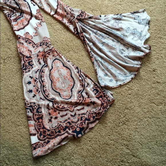 🎀HP🎀 Free People Fiona's bell sleeve top NWT - Picture 4 of 5