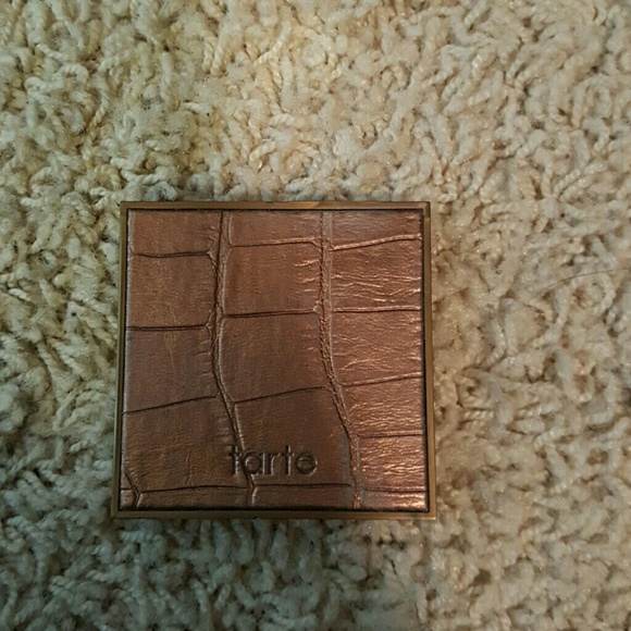 Small Tarte bronzer