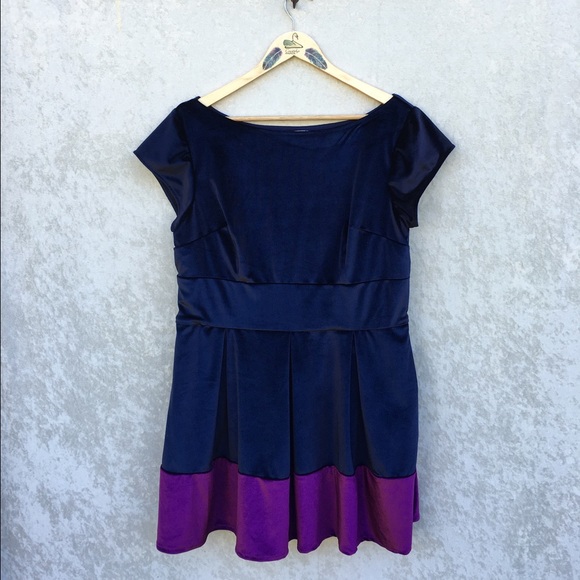 eShatki Velvet Dress Size 16