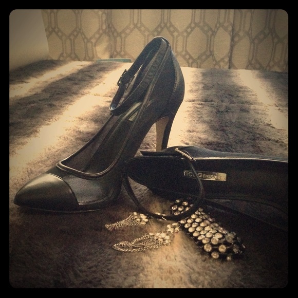 BCBG Black Mesh Cynthia Heels 👠
