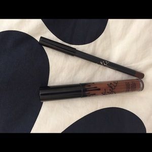 TRUE BROWN KYLIE LIPKIT