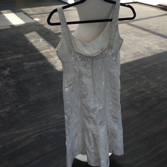 Off white dress - Picture 3 of 4