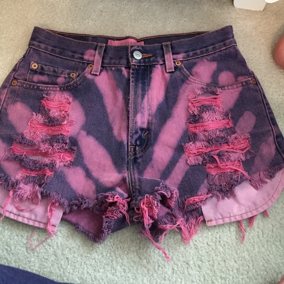 Vintage Levi high wasted shorts-tie die