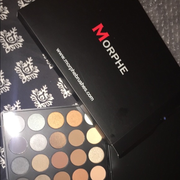 MORPHE EYESHADOW (35K) OPEN TO TRADES