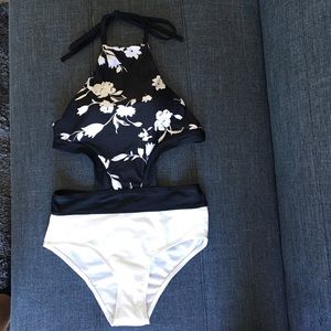 Halter swimwear with patted New