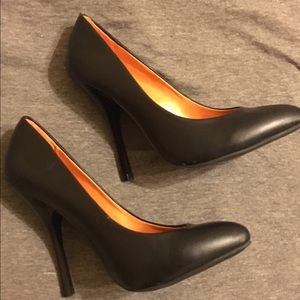 Black Shoe Republic LA Heels